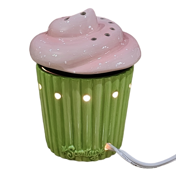 Scentsy Accents Scentsy Warmer Cupcake Midsize Poshmark